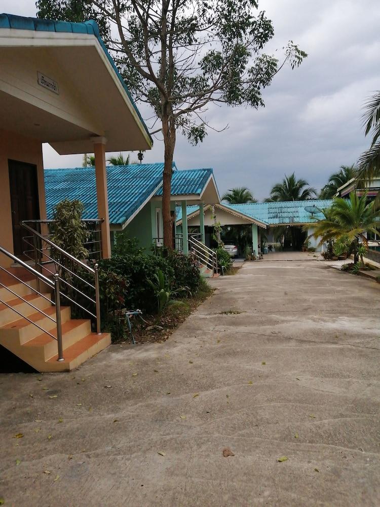 Oyo 75515 Sairung Farmstay 甲米 外观 照片